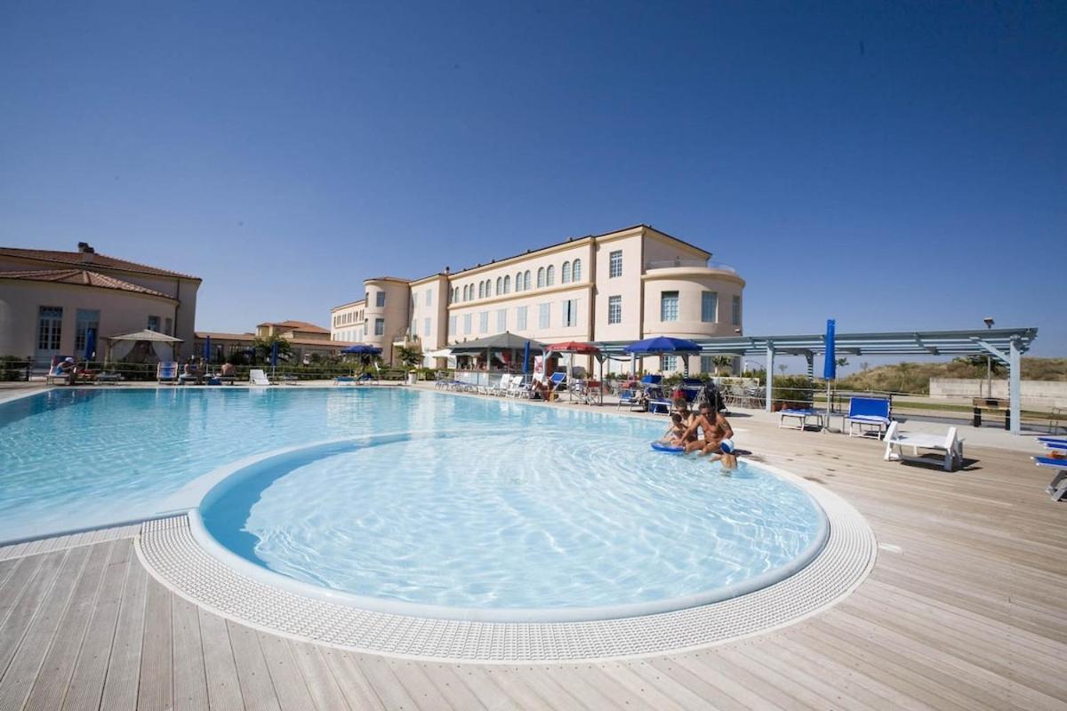 Sul Mare All'interno Del Parco Naturale Con Piscina